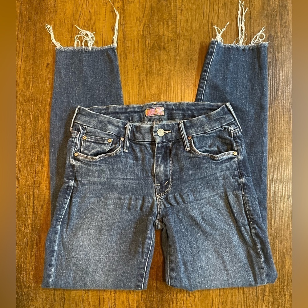 MOTHER Indigo Frayed Ankle Straight Jeans